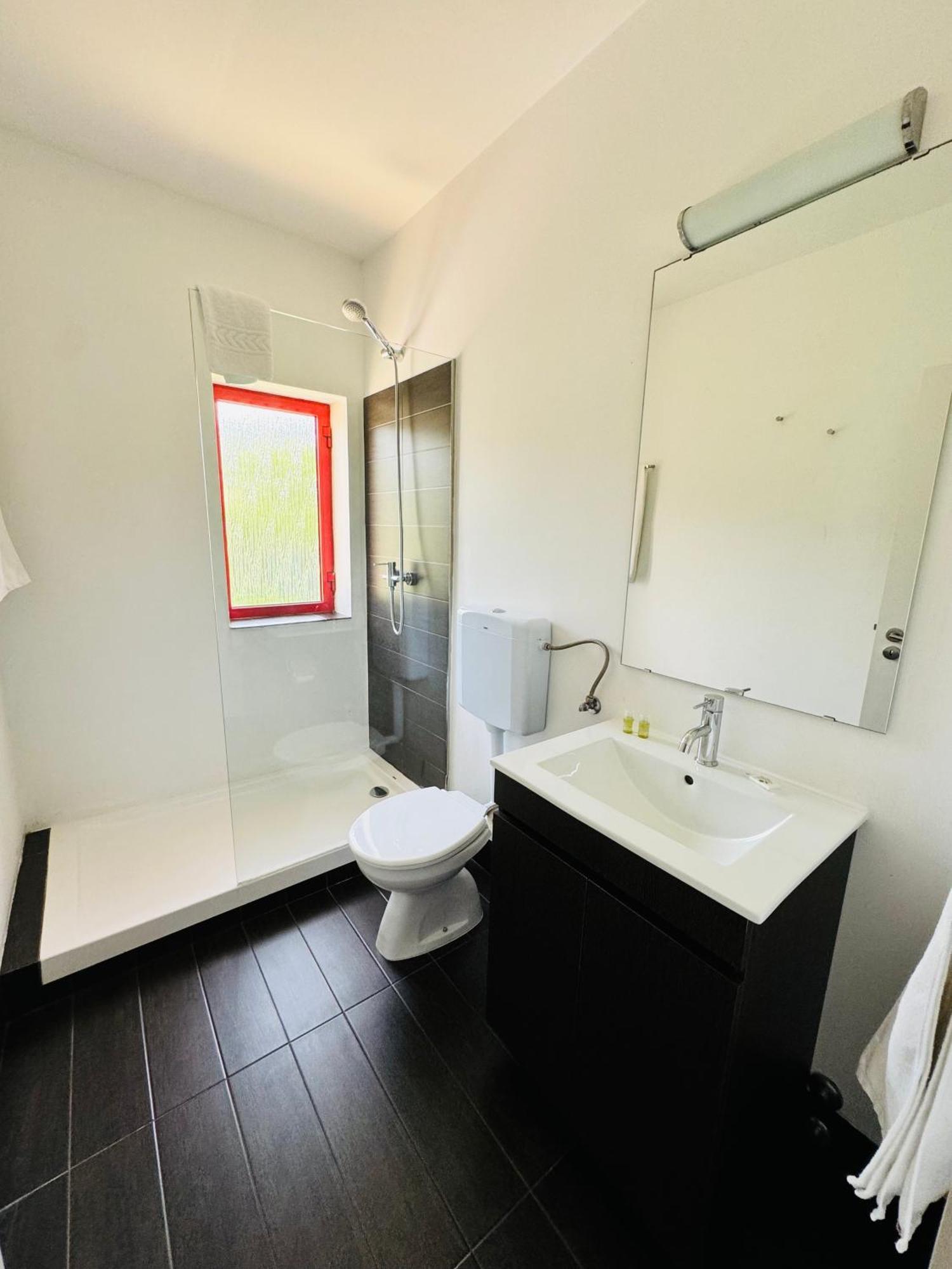 Nature & Beach Guest Rooms, Aldeamento Turistico Do Camarido Cristelo  Phòng bức ảnh
